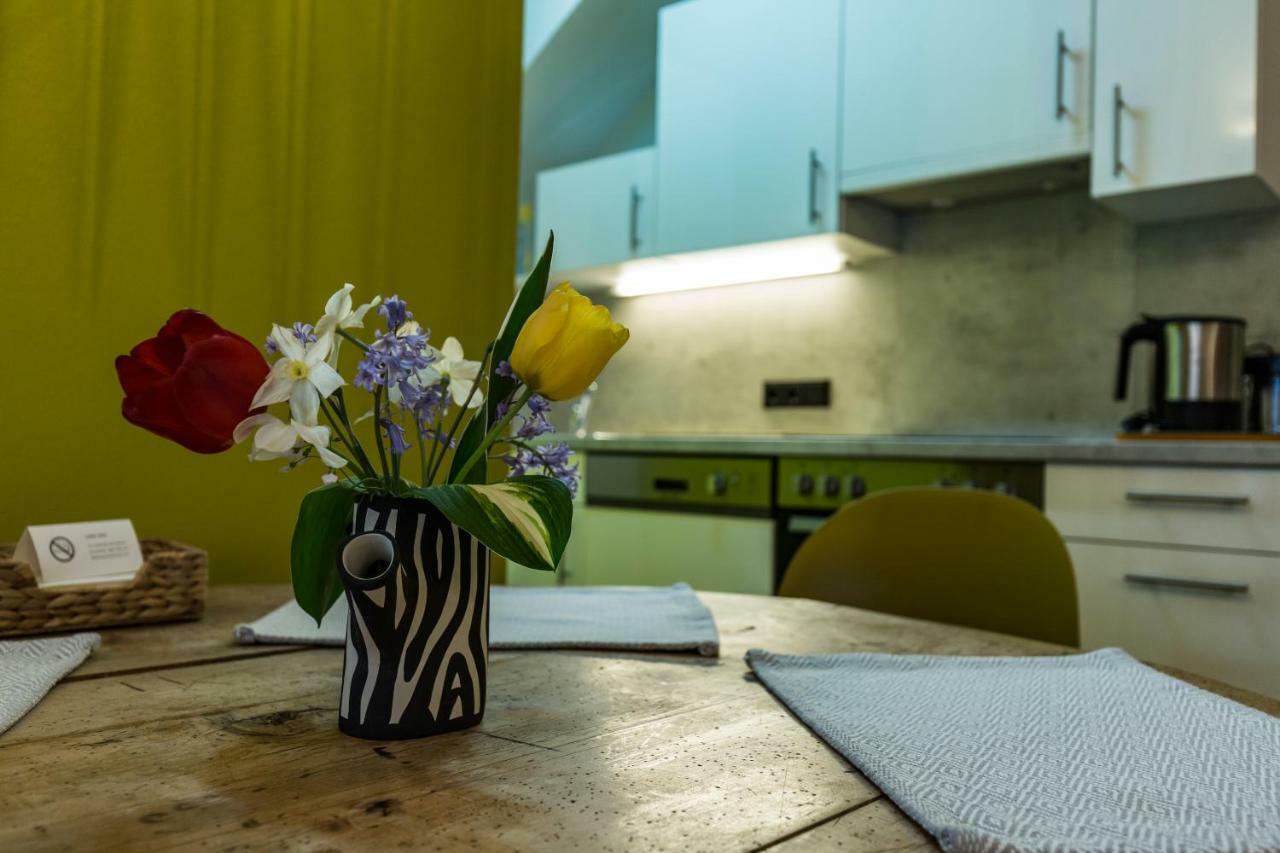 Yellow Flat By Grazrentals With Best Location & Free Parking エクステリア 写真